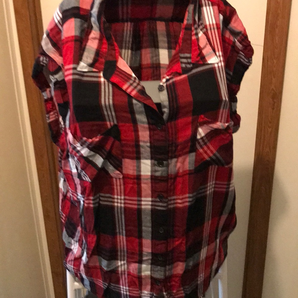 Sleeveless button down